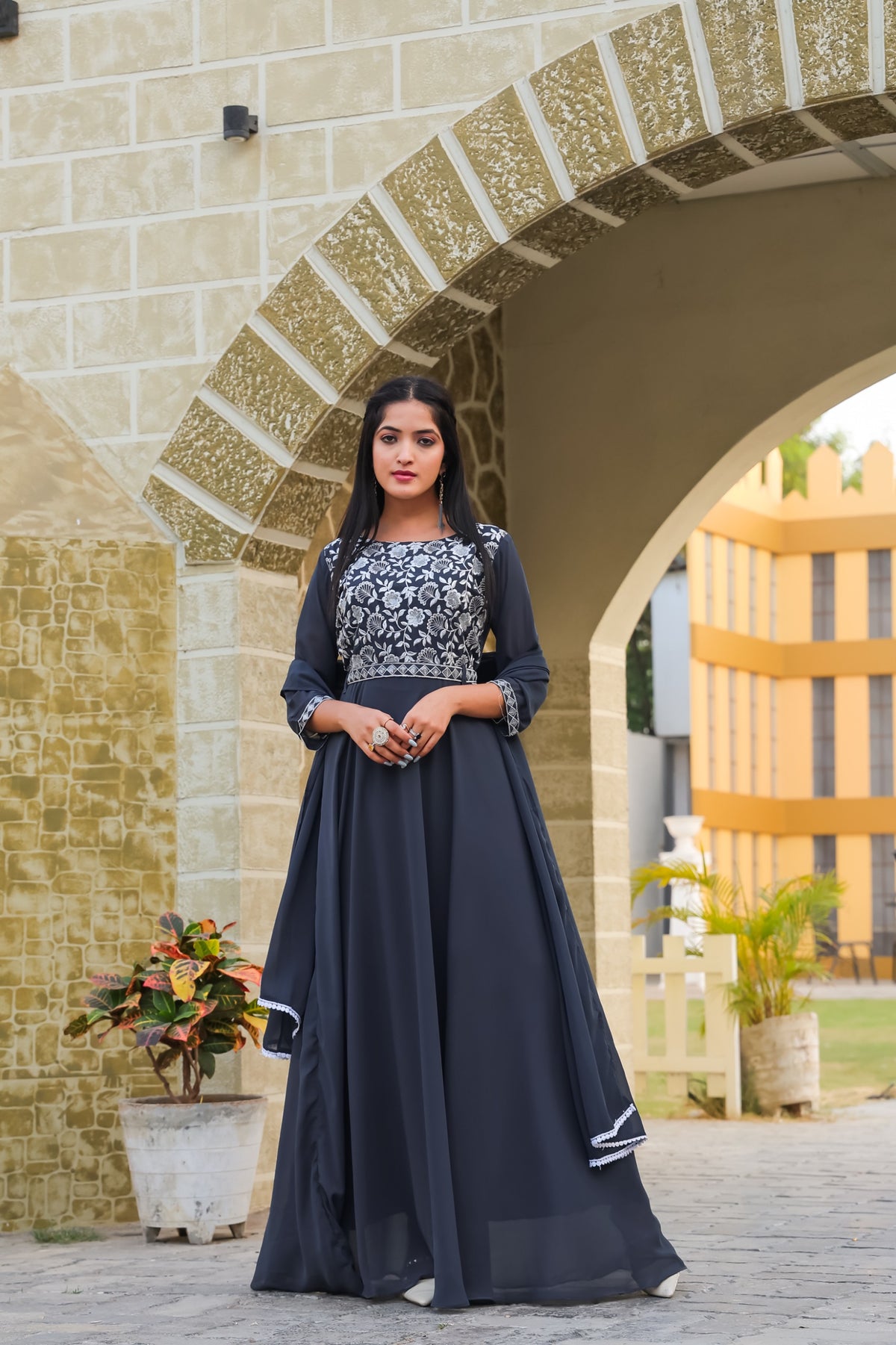 Bosaru Embroidered Gown With Dupatta And Belt Grey